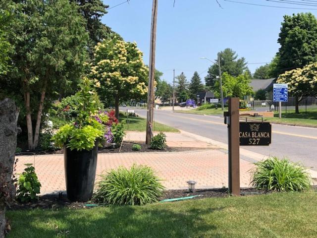 Casa Blanca Boutique Bed & Breakfast Niagara-on-the-Lake Exterior photo