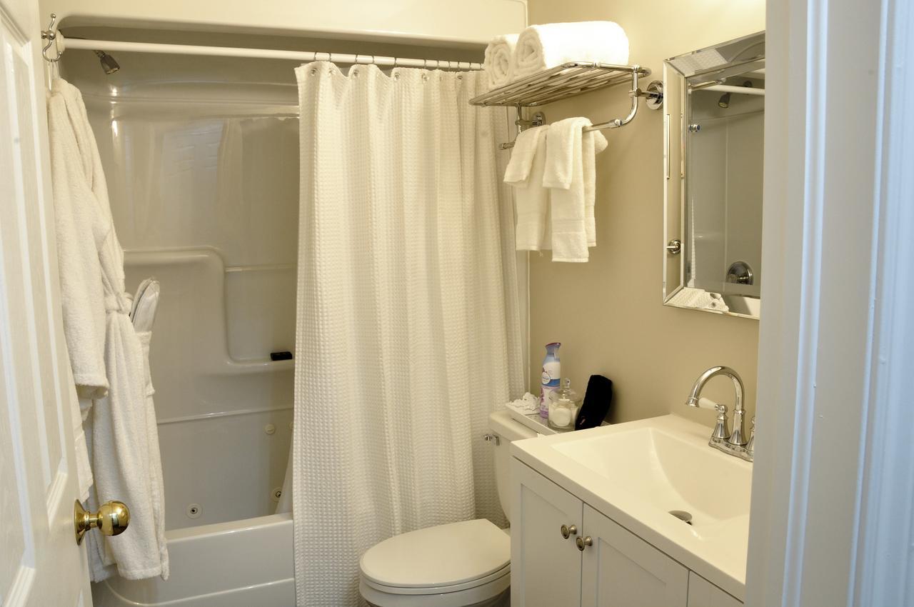 Casa Blanca Boutique Bed & Breakfast Niagara-on-the-Lake Exterior photo